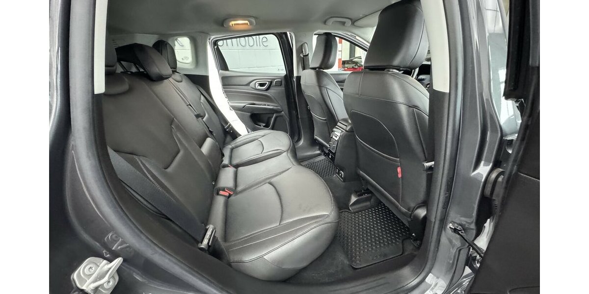 Jeep Compass Trailhawk Plug-In Hybrid 4WD 1.Hand LED 27.100 km 24.390 &euro; Lich 35423