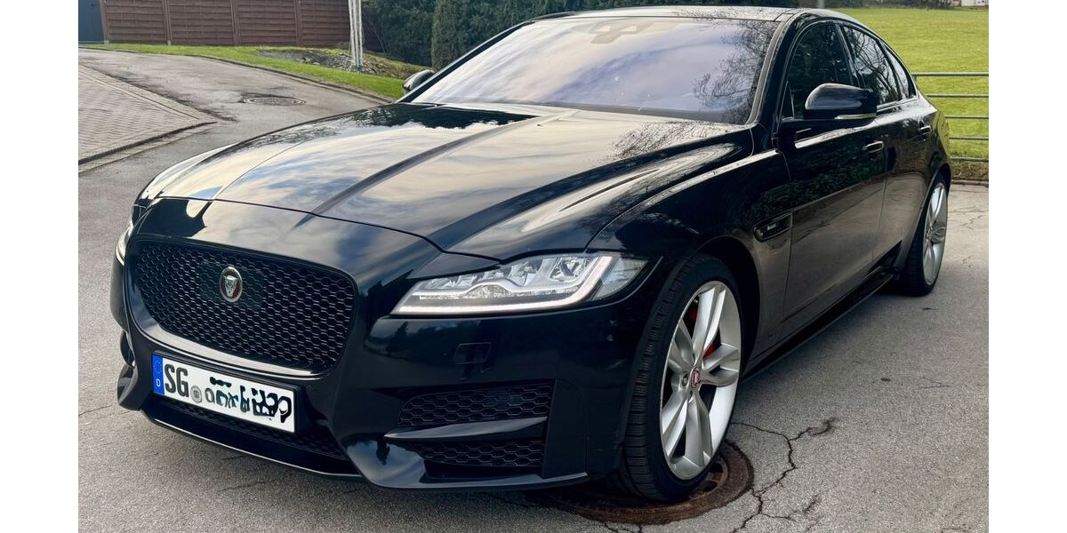 Jaguar XF 152.200 km 18.999 &euro; Solingen 42651