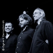 Amiira - Curious Objects 05.12.2025 Halle424