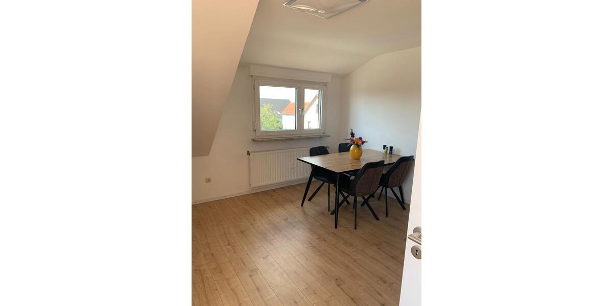Dachgeschoßwohnung Petersberg - 2 Zimmer, 61 m&sup2;, 600&euro; | Angebot:26287927