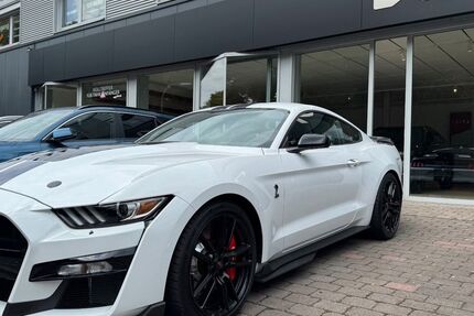 Ford Mustang 5.680 km 119.990 € Dorsten 46282
