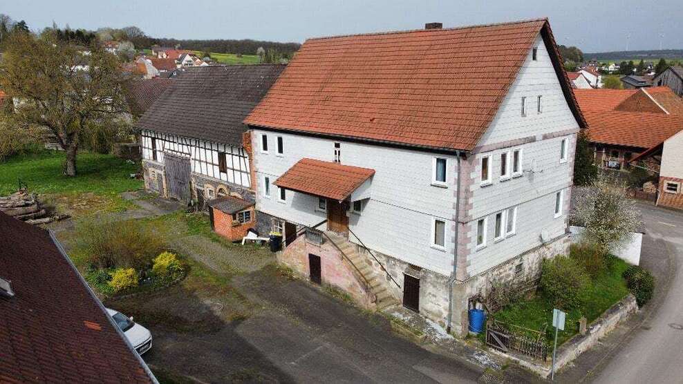 Haus zum Kaufen in Alsfeld 129.000 € 285 m²
