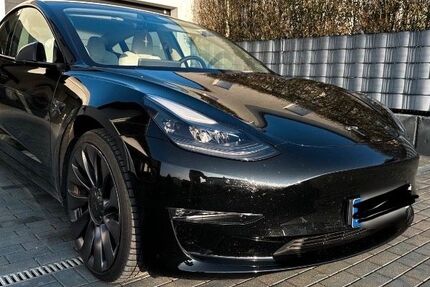 Tesla Model 3 41.200 km 27.900 &euro; Taunusstein 65383