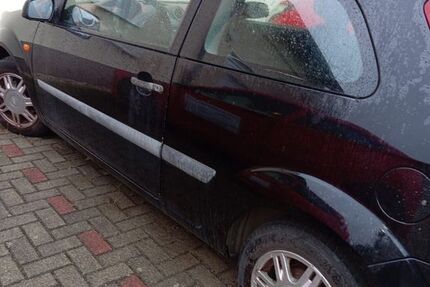 Ford Fiesta 205.910 km 600 &euro; Cottbus 03046