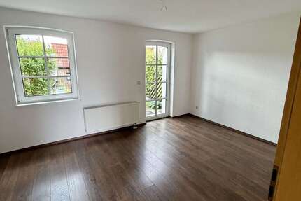 Haus Schwarzheide - 3 Zimmer, 65 m&sup2;, 680&euro; | Angebot:26896890