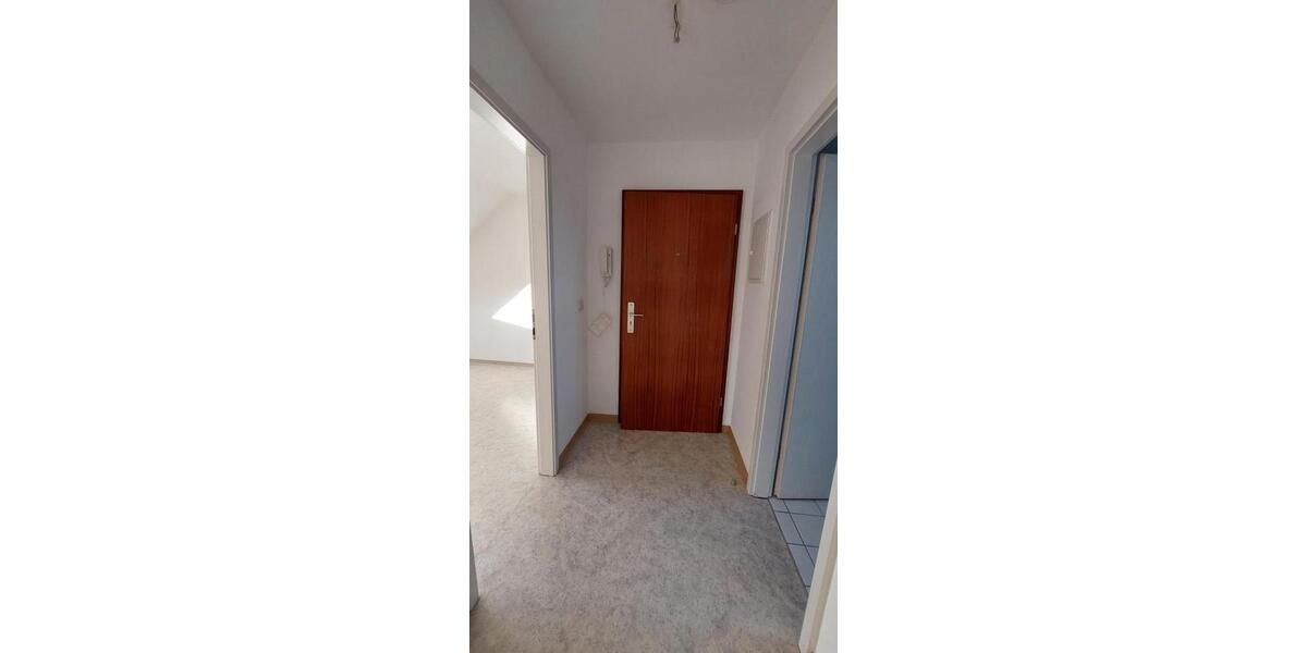 Dachgeschoßwohnung Leisnig - 2 Zimmer, 42 m&sup2;, 250&euro; | Angebot:25717054