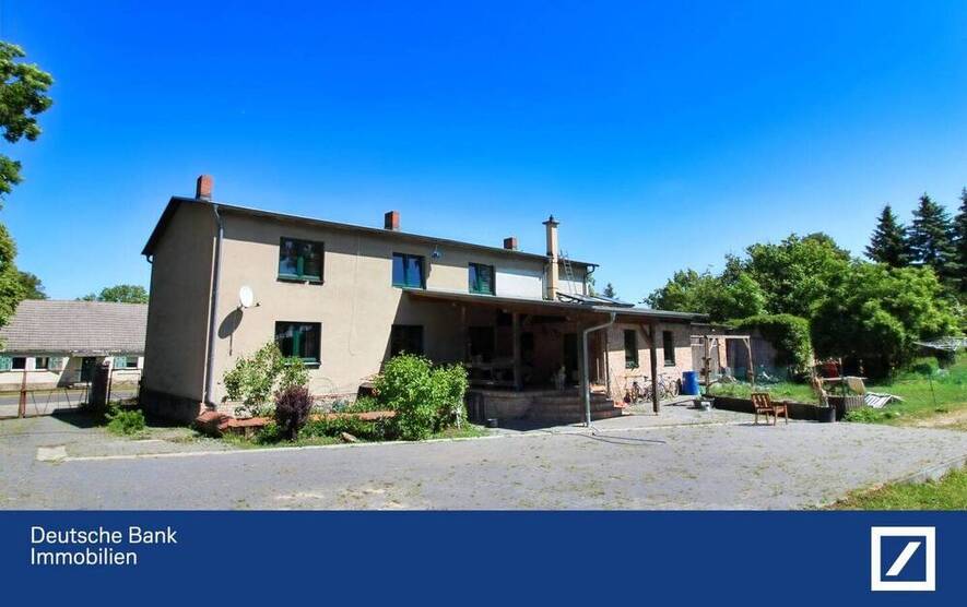 Großzügiges Einfamilienhaus mit vielseitigem Nutzungspotenzial und weitläufigem Grundstück