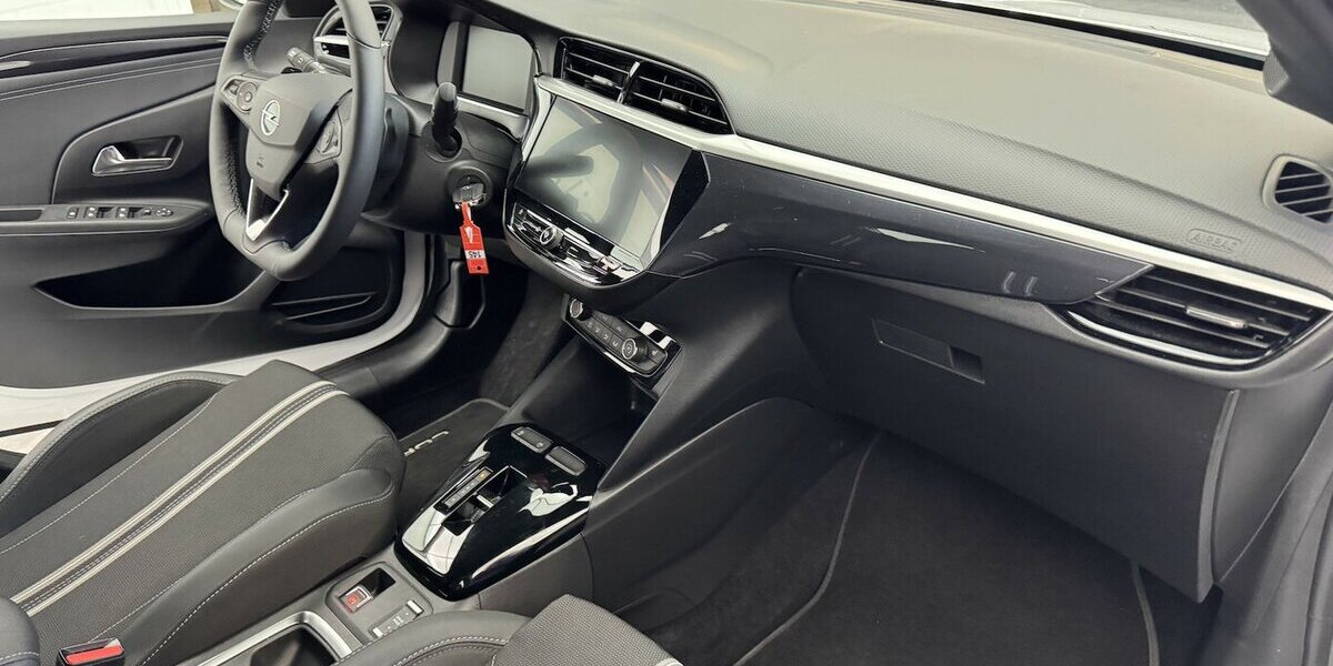 Opel Corsa GS 1.2 Turbo 1.Hand Sitzheizung Carplay 8.600 km 18.679 &euro; Lich 35423