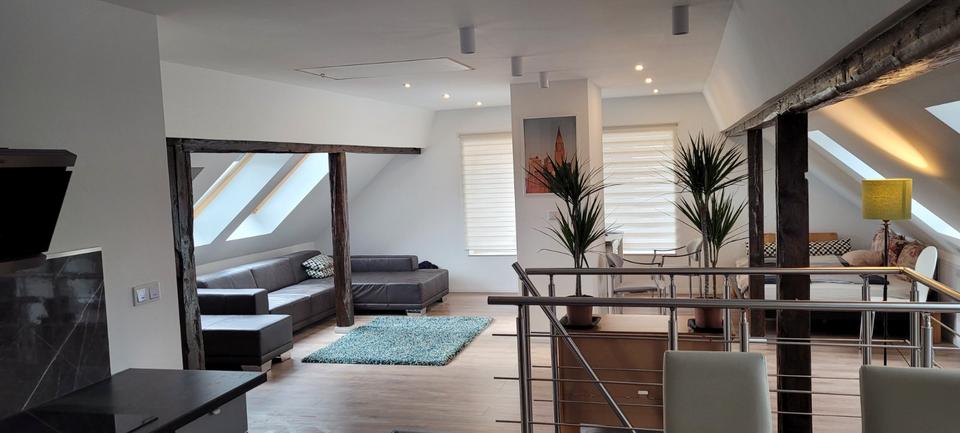 2,5 Zimmer DG Atelierwohnung 2.5 zimmer