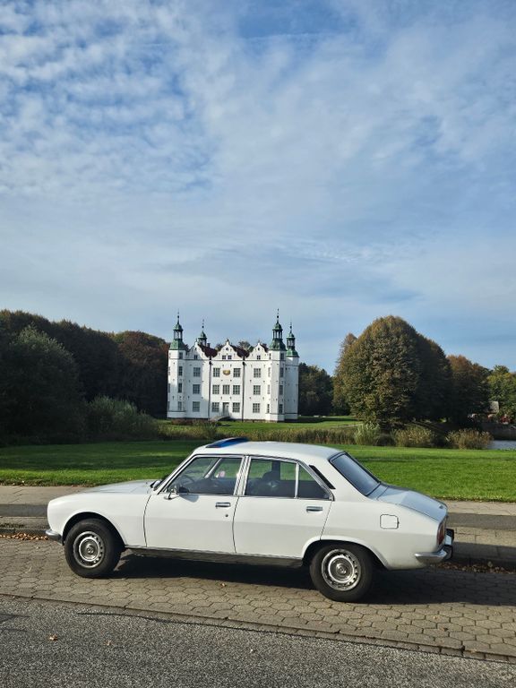 Peugeot 504 51.776 km 8.700 € Elmenhorst 23869