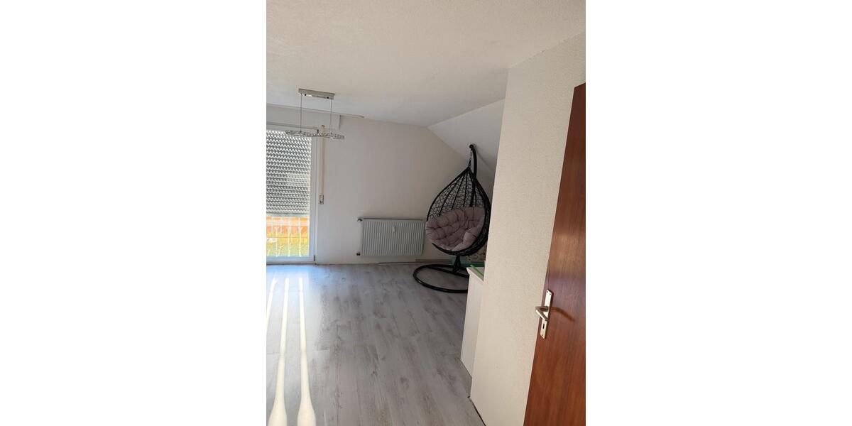 Dachgeschoßwohnung Oberrot - 3 Zimmer, 73 m&sup2;, 800&euro; | Angebot:26671442