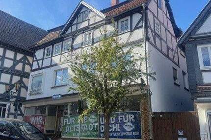 Haus Schwalmstadt / Treysa Treysa - 8 Zimmer, 220 m&sup2;, 99.500&euro; | Angebot:25248007