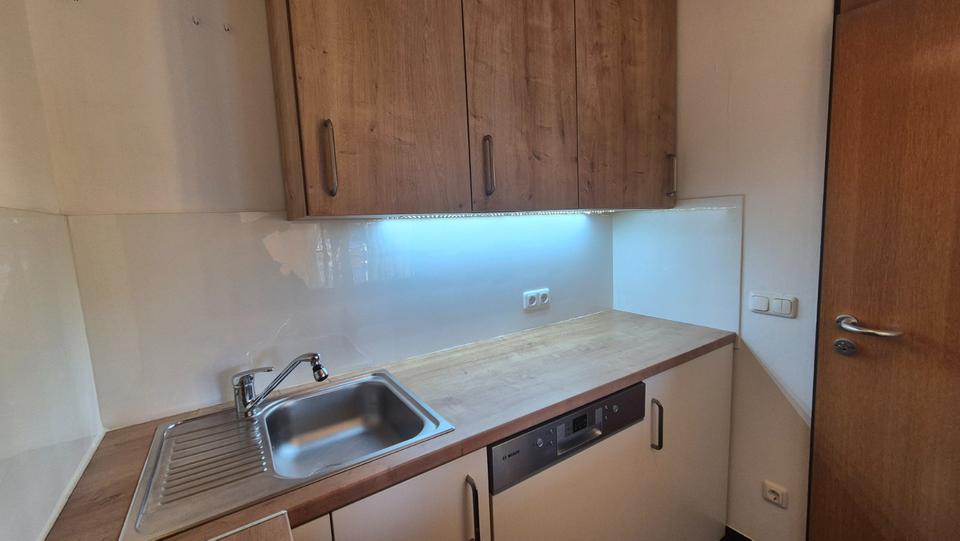 Herrliche Dachwohnung in MUC-Feldmoching von Privat zu verkaufen 1 zimmer