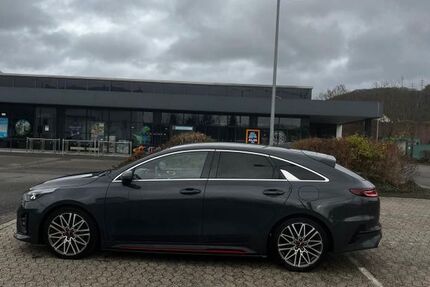 Kia pro ceed / ProCeed 82.000 km 20.000 &euro; Leutesdorf 56599