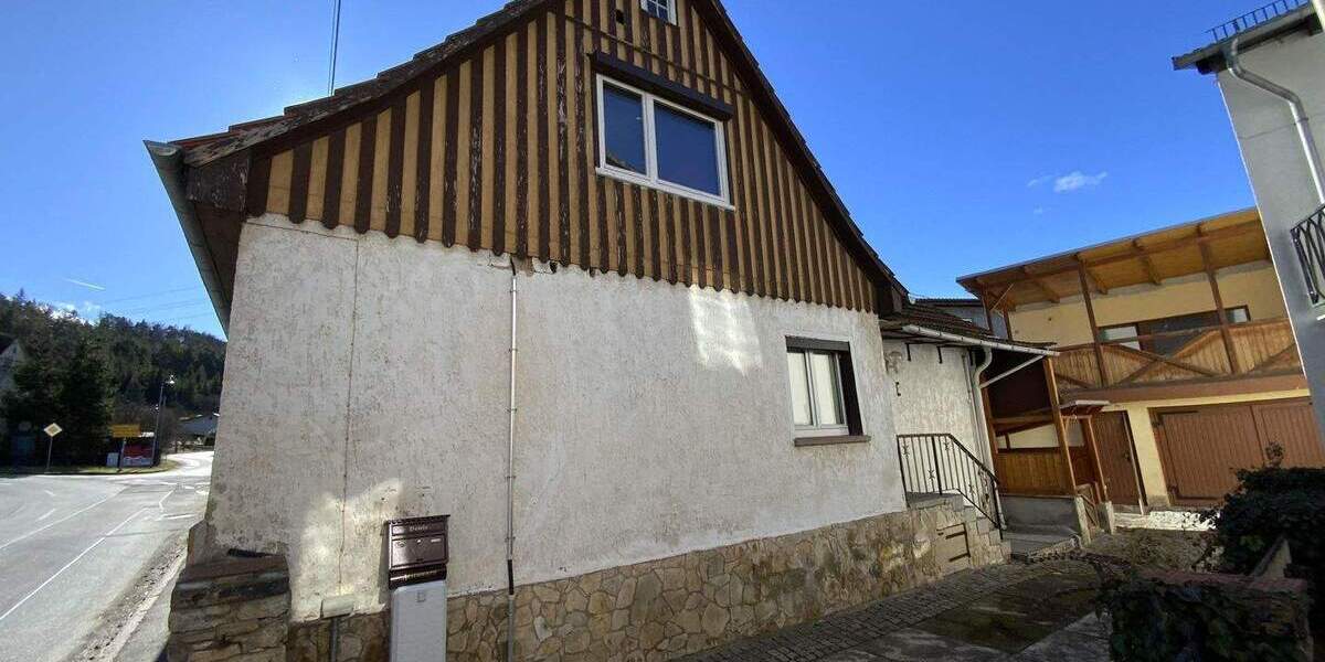 Einfamilienhaus Allendorf - 6 Zimmer, 153 m&sup2;, 59.000&euro; | Angebot:25670812