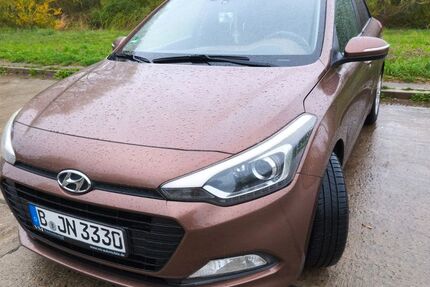 Hyundai i20 131.000 km 7.300 &euro; Berlin 12689