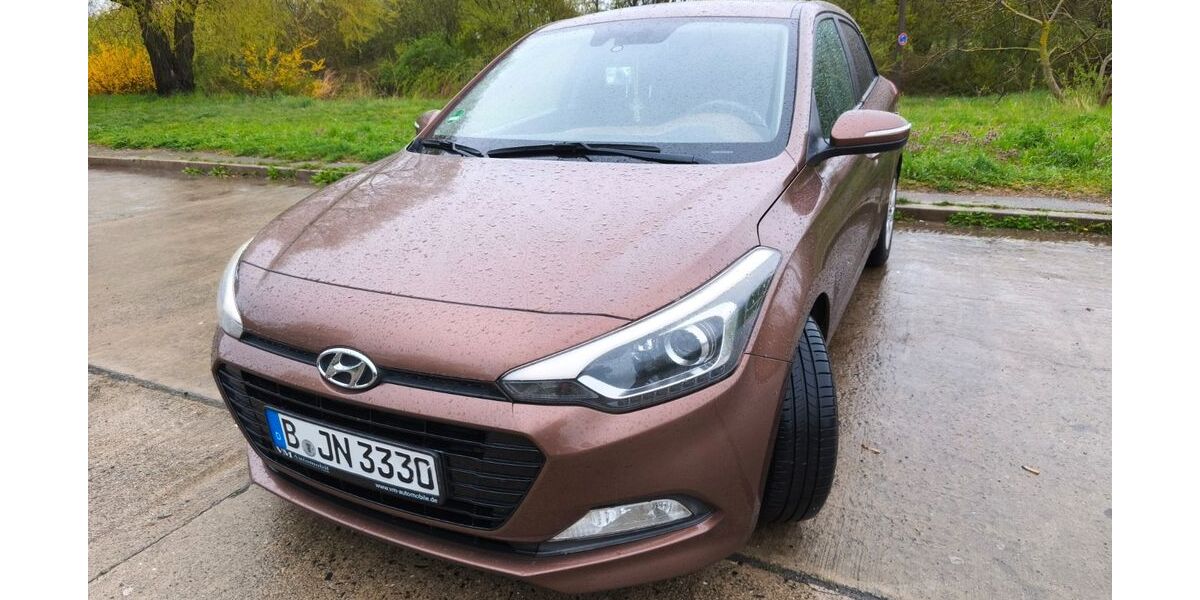 Hyundai i20 131.000 km 7.300 &euro; Berlin 12689