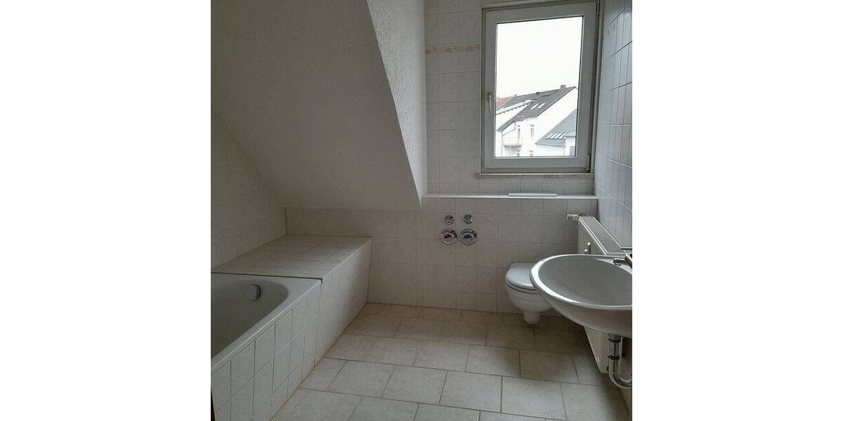 Kaufpreis erschwinglich auch für Eigennutzer im Stadtteil Marienthal - Mehrfamilienhaus, Wohnhaus Zwickau Marienthal | Angebot:26405893