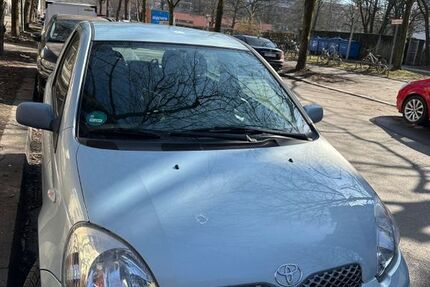 Toyota Yaris 110.000 km 1.900 &euro; München 80933