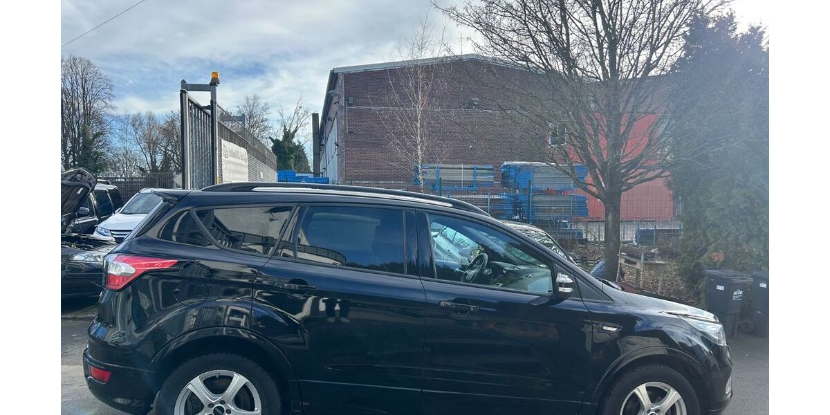 Ford Kuga 160.000 km 8.700 &euro; Essen 45326