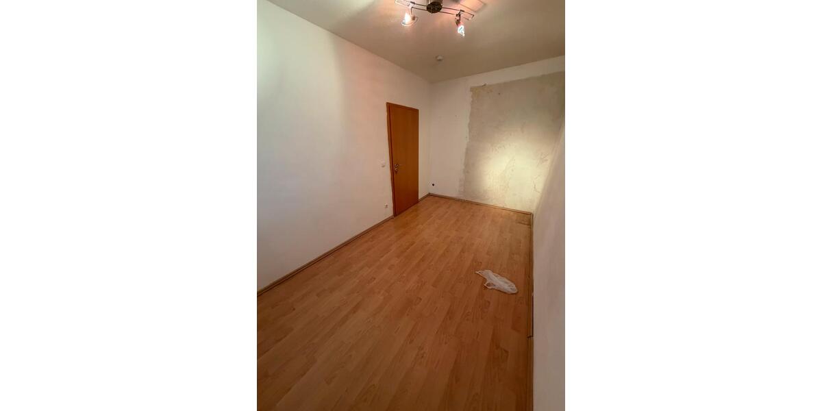 Etagenwohnung Essen Stadtbezirk VI - 4 Zimmer, 100 m&sup2;, 1.000&euro; | Angebot:25596582