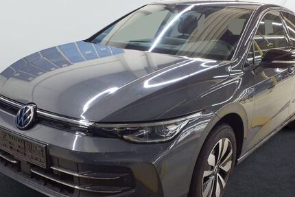 VW Golf 31.700 km 26.340 € Wackersdorf 92442