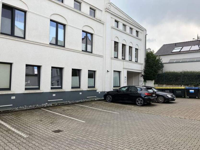 WG´s aufgepasst: Innenstadtlage - ca. 115 qm - sehr gute Ausstattung - 2 Carportplätze, Südterrasse u. Gartenfläche 4 zimmer