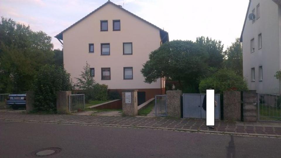 2 Zimmer DG-Wohnung mit Küche im ruhigen Haus 2 zimmer