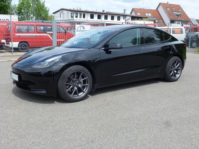 Tesla Model 3 11.300 km 34.900 € Nürtingen bei Stuttgart 72622