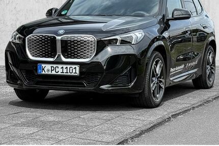 BMW iX1 5.900 km 43.990 € Köln 51063