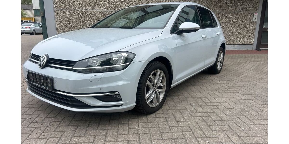 VW Golf 289.000 km 7.900 &euro; Lübeck 23556