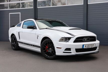 Ford Mustang 93.909 km 18.950 &euro; Rennerod 56477