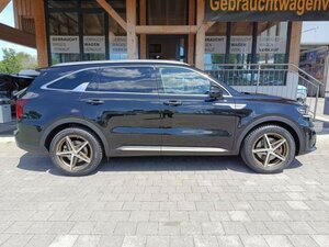 Kia SORENTO 2.2D AWD DCT8 PLAT NAPPA |AHK|HUD|Sitzbelü 60.063 km 34.460 &euro; Höhenkirchen-Siegertsbrun 85635