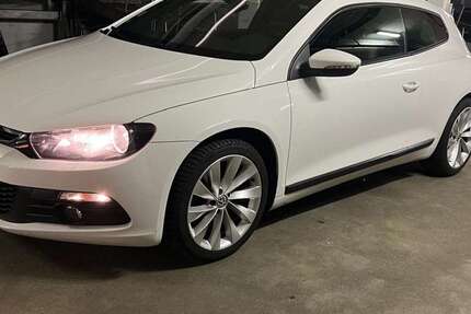 VW Scirocco 142.400 km 7.999 &euro; Berlin 10557