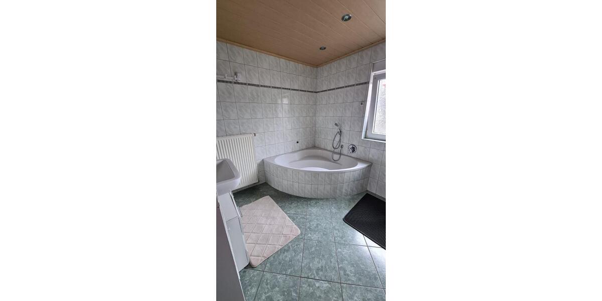 Einfamilienhaus Neckarbischofsheim - 4 Zimmer, 101 m&sup2;, 1.050&euro; | Angebot:24661677