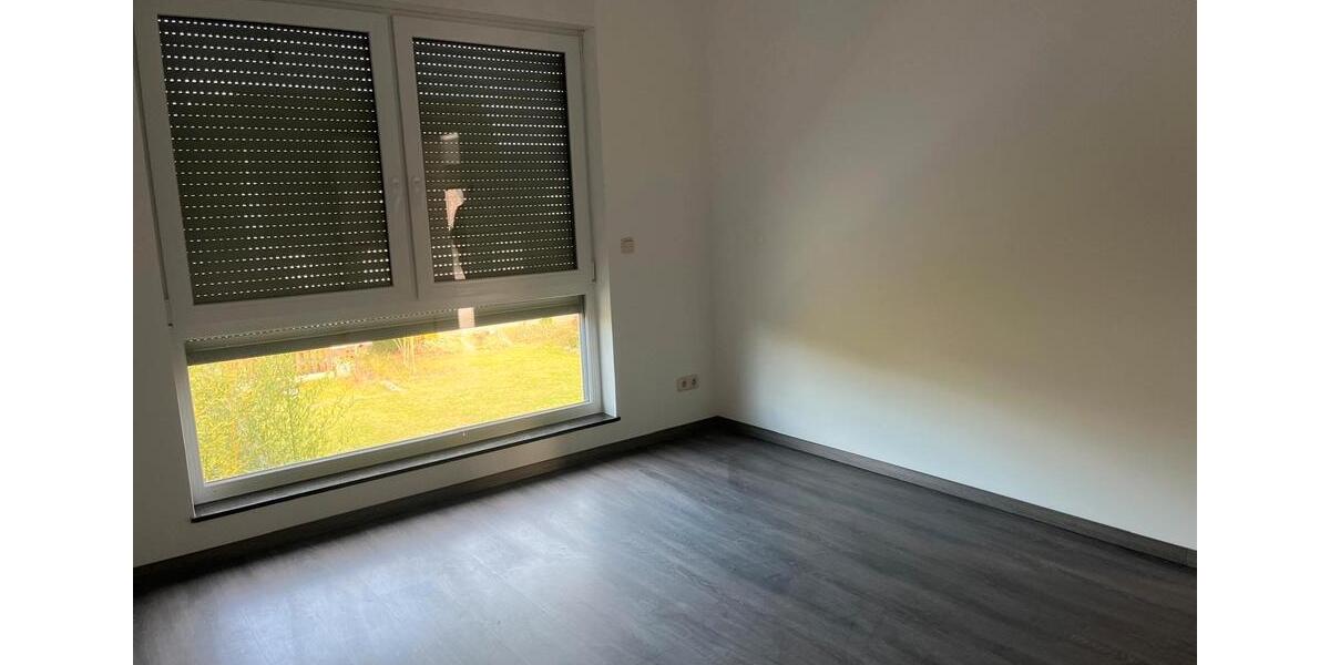 Terrassenwohnung Laatzen - 3 Zimmer, 120 m&sup2;, 1.750&euro; | Angebot:26125207