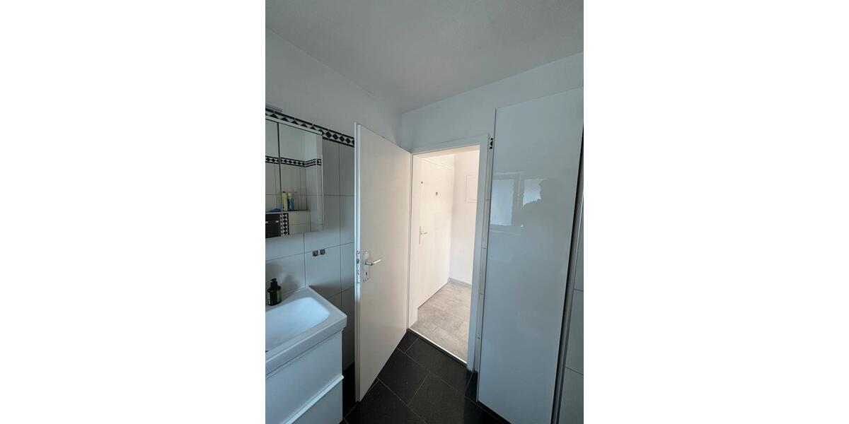 Etagenwohnung Vöhringen - 3 Zimmer, 64 m&sup2;, 1.300&euro; | Angebot:26313998