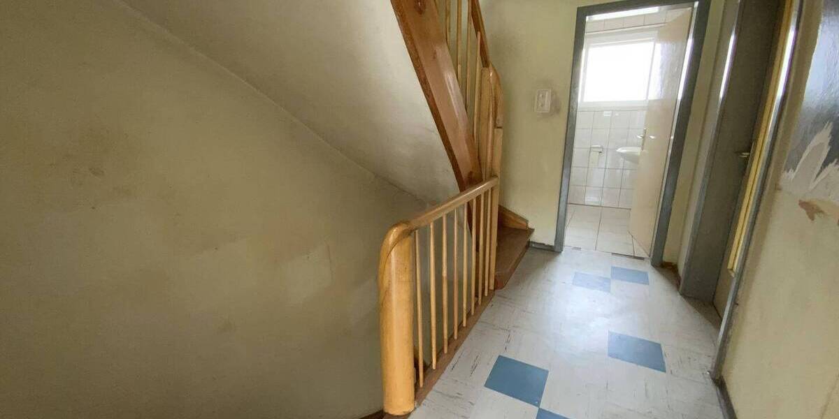 Reihenmittelhaus Schwandorf - 5 Zimmer, 95 m&sup2;, 165.000&euro; | Angebot:26358779