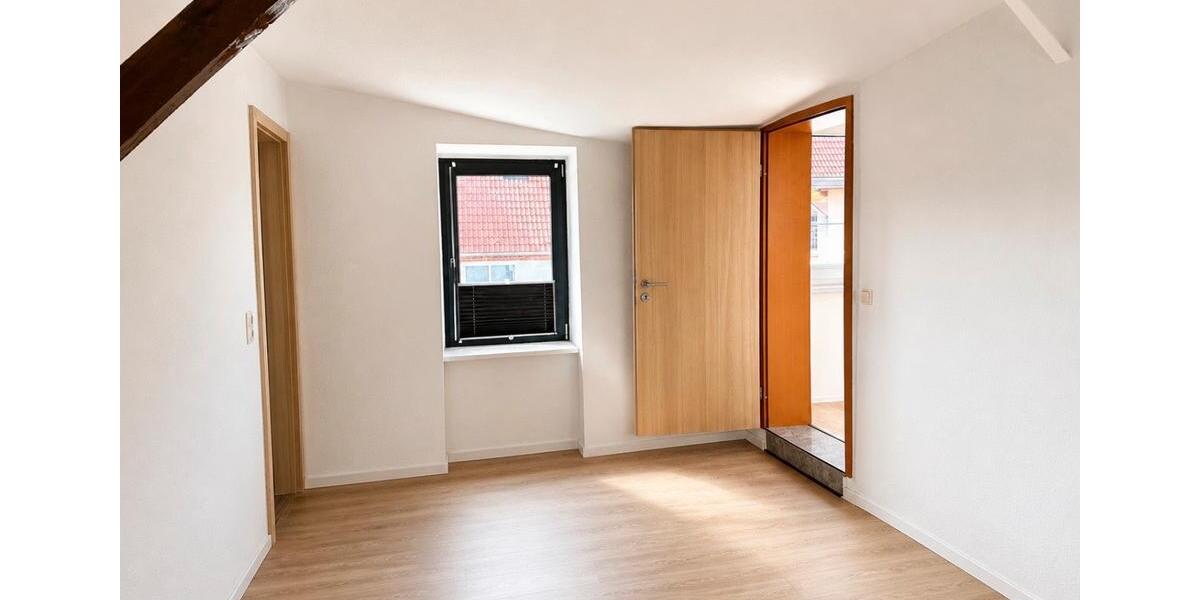 Dachgeschoßwohnung Gützkow - 3 Zimmer, 75 m&sup2;, 980&euro; | Angebot:26441629