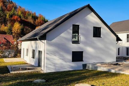 Bezugsfertige Doppelhaushälfte für Privat oder Kapitalanleger 4 zimmer