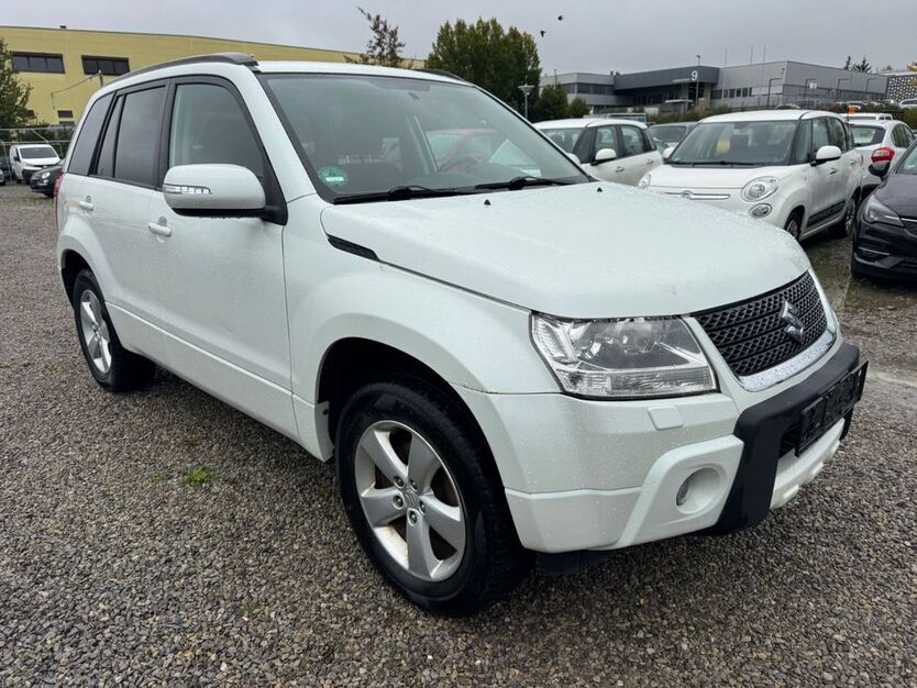 Suzuki Grand Vitara 100.000 km 9.190 € Schwenningen 78056