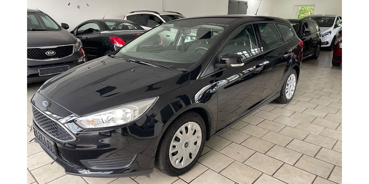 Ford Focus 37.000 km 7.999 &euro; Detmold 32756
