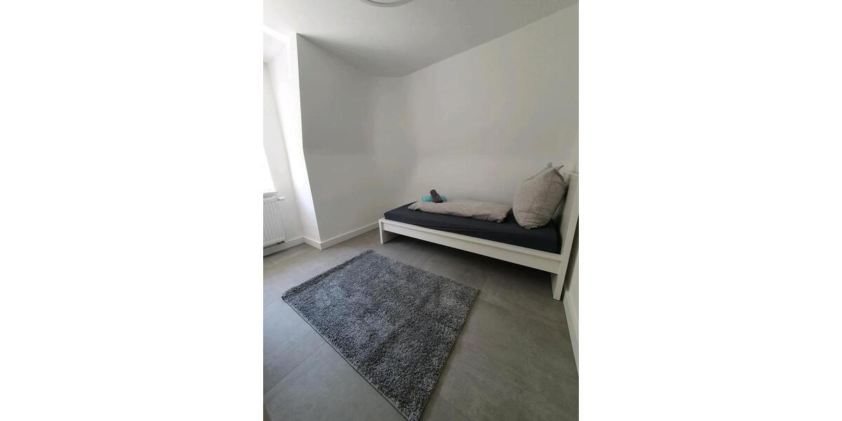 Etagenwohnung Eggenstein-Leopoldshafen Leopoldshafen - 4 Zimmer, 110 m&sup2;, 3.000&euro; | Angebot:24772644