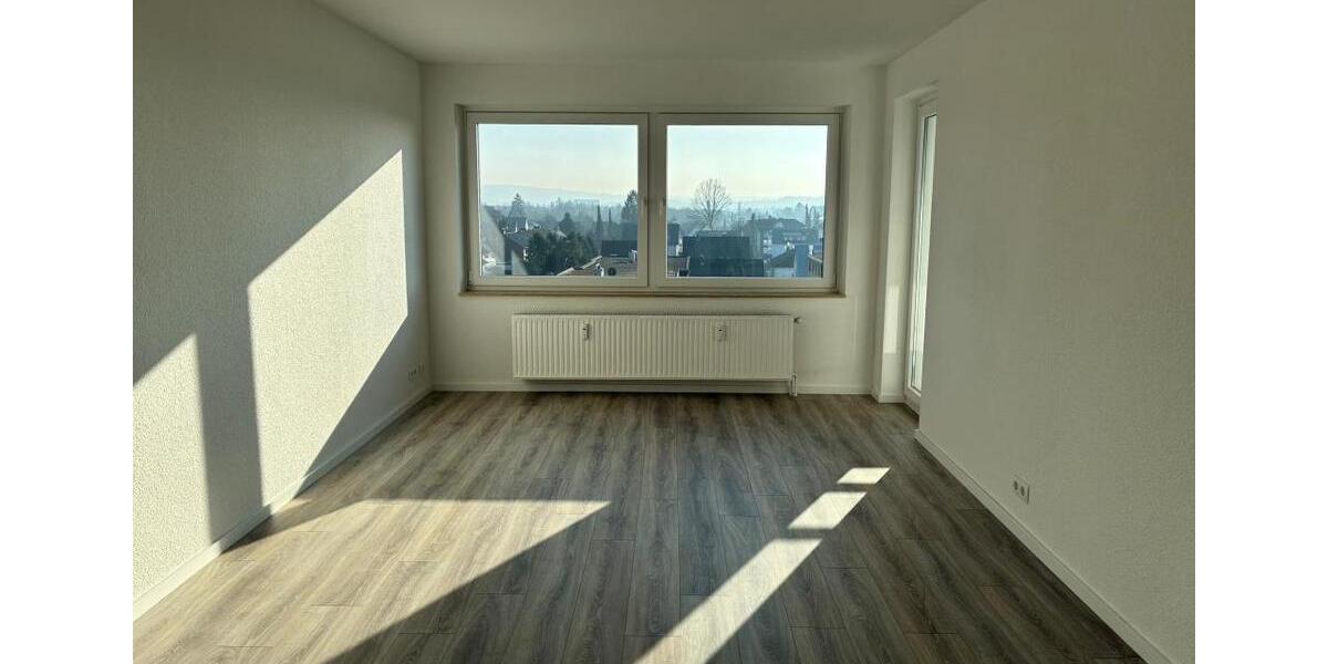 **BEREIT für den EINZUG** Frisch renoviert und lichtdurchflutet! 2 zimmer