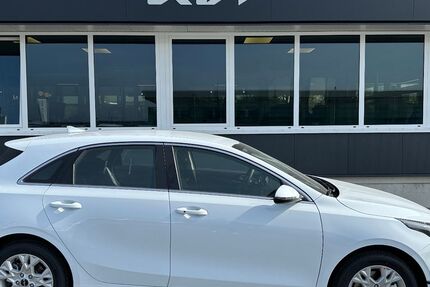Kia ceed / Ceed 9.900 km 20.490 &euro; Paderborn 33100