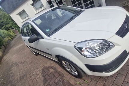 Kia Rio 165.000 km 1.800 &euro; Attendorn 57439
