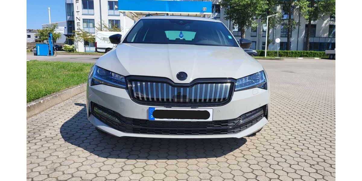 Skoda Superb 73.500 km 28.490 &euro; Berlin 12524