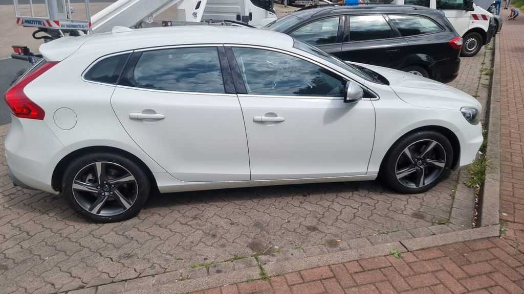 Volvo V40 177.000 km 8.650 &euro; Wolfsburg 38440