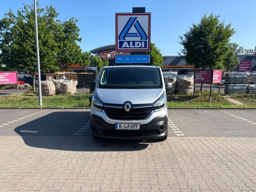Renault Trafic 85.000 km 21.500 € Berlin 12207