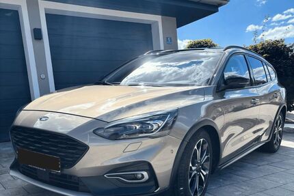 Ford Focus 68.000 km 17.350 &euro; Untergriesbach 94107